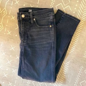 J Crew 9” mid-rise vintage slim-straight jean in Charcoal wash size 28